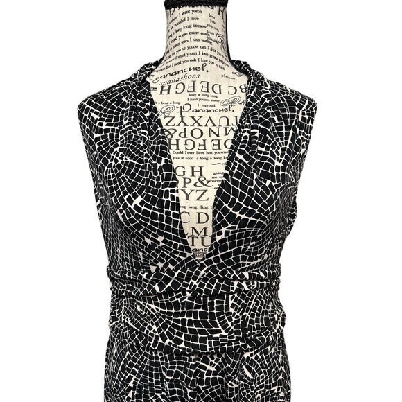 VINCE CAMUTO Halter Maxi Deep V-Neck Dress Animal Print Black/White Stre… - Picture 2 of 7